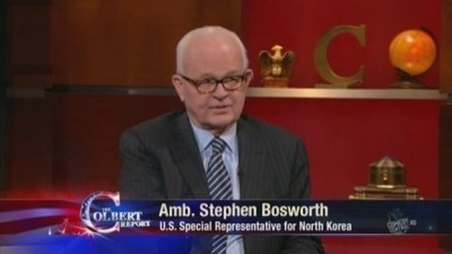 Escena del episodio 10 de la temporada 6 de la serie The Colbert Report