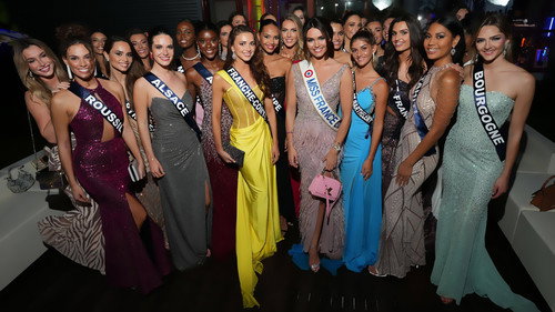 Objectif Miss France Du Rêve A La Réalité Backdrop Blur