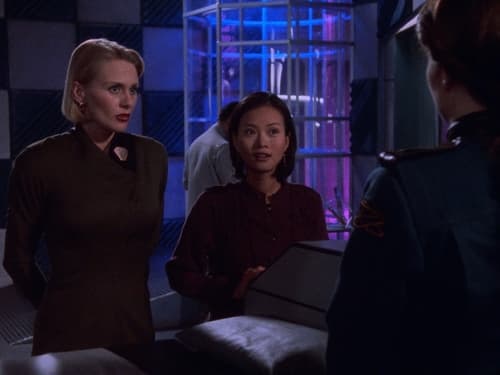 Escena del episodio 17 de la temporada 1 de la serie Babylon 5