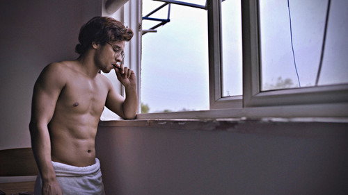 Vignette still