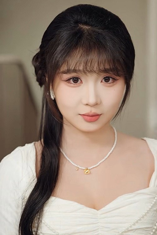 Liu Zi Yi - صورة 2