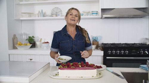 Escena del episodio 3 de la temporada 1 de Las recetas navideñas de Donna Hay