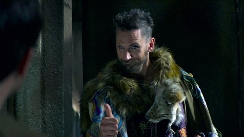 Escena del episodio 7 de la temporada 2 de la serie Future Man
