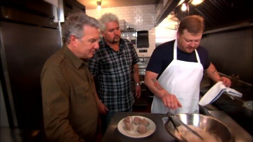Escena del episodio 4 de la temporada 17 de la serie Diners, Drive-Ins and Dives
