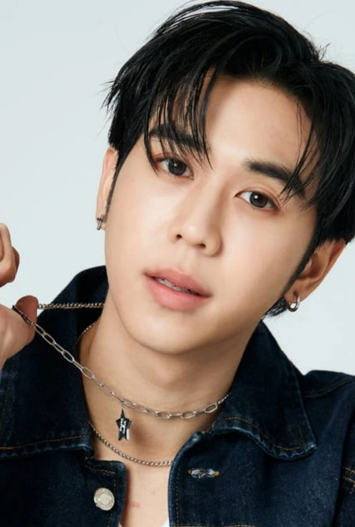 Thanawin Teeraphosukarn photo