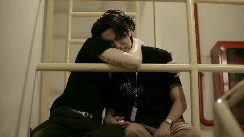 เล่นกับเพื่อนได้มากกว่าเพื่อน — Fondos 12