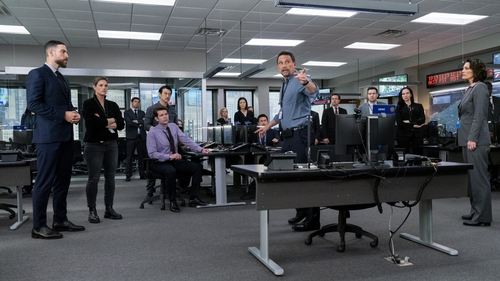 Escena del episodio 21 de la temporada 5 de la serie FBI