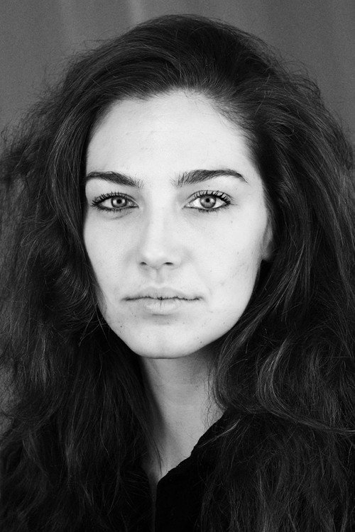 Émilie Cardin photo 2