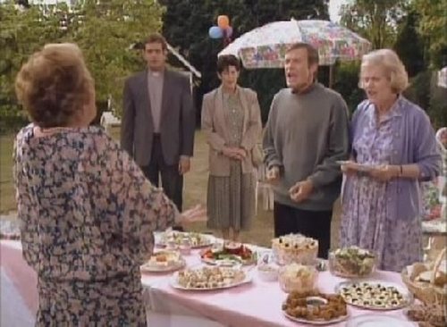 Keeping Up Appearances, S05E08 - (1995)