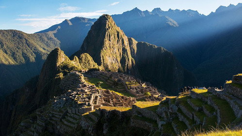 Exploração Inca - Season 1 Backdrop Blur