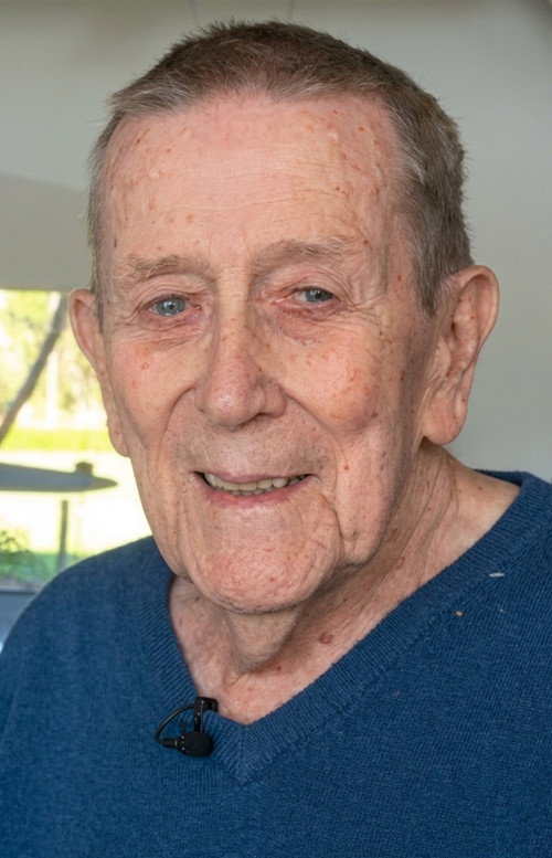 Desmond Kelly