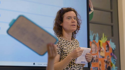 Zijwaarts de klas in