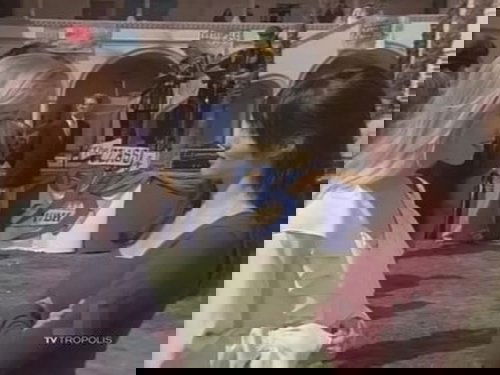 Escena del episodio 25 de la temporada 3 de la serie Beverly Hills, 90210