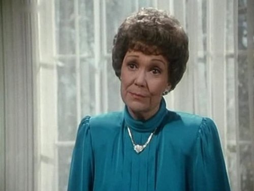 Escena del episodio 14 de la temporada 4 de la serie Falcon Crest