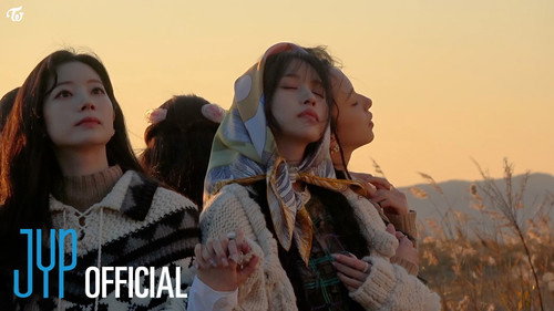 TWICE “I GOT YOU” MV Behind still