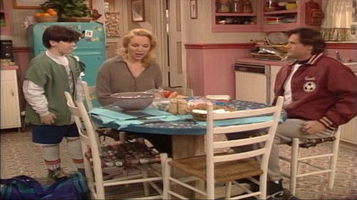 Escena del episodio 24 de la temporada 2 de Grace Under Fire