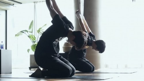 I believe I can fly~ Flying Yoga(Aerial Yoga) with MARK Still