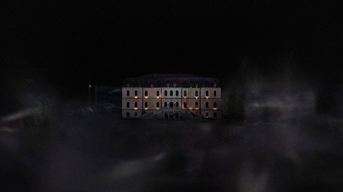 Hyjnesha në Fron Bild 2