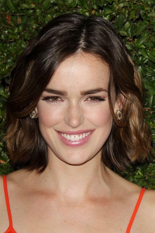 Kép: Elizabeth Henstridge színész profilképe