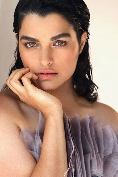 Eve Harlow photo 2