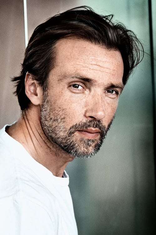Kép: Lucas Gregorowicz színész profilképe