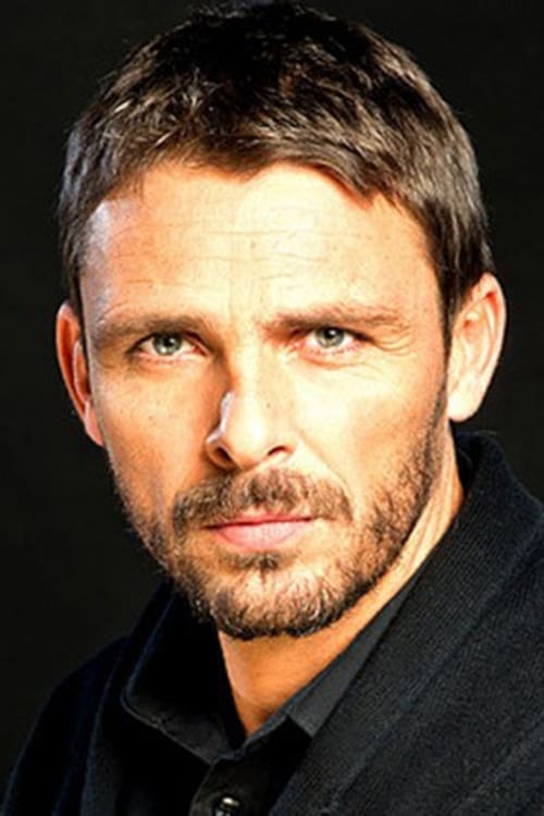 Kép: Luis Mottola színész profilképe