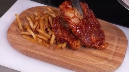 Escena del episodio 3 de la temporada 12 de la serie Diners, Drive-Ins and Dives