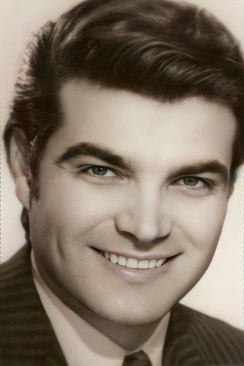 Murat Soydan interpretando a 