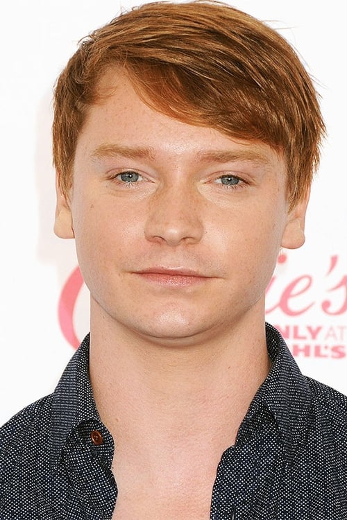 Kép: Calum Worthy színész profilképe