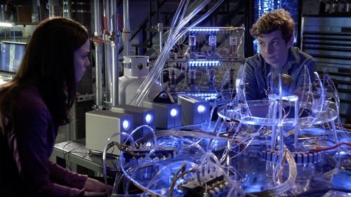 Escena del episodio 12 de la temporada 2 de la serie Continuum