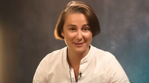 A nun at 23, she opens up about her life as a religious sister (sexual deprivation, money...)