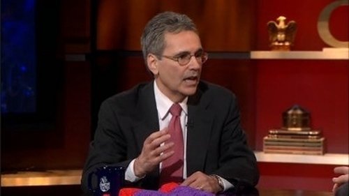 Escena del episodio 4 de la temporada 7 de la serie The Colbert Report