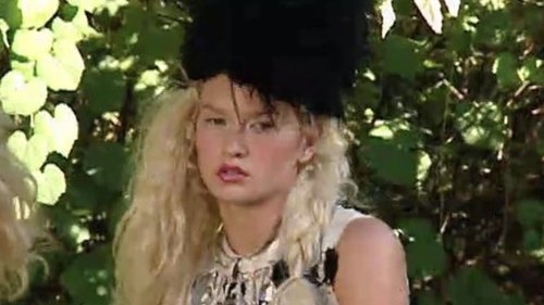 Escena del episodio 9 de la temporada 16 de la serie America's Next Top Model