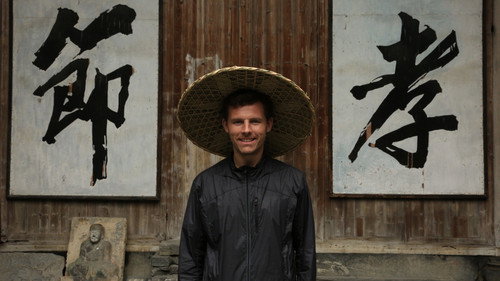 Des Bishop: Breaking China