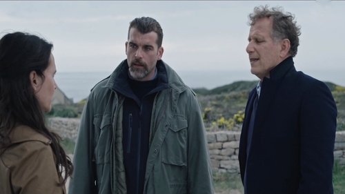 Poster della serie L'Île aux 30 cercueils