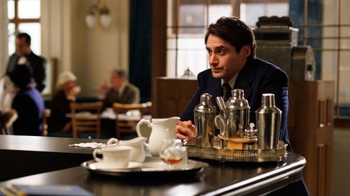 Escena del episodio 4 de la temporada 2 de la serie Salón de té La Moderna