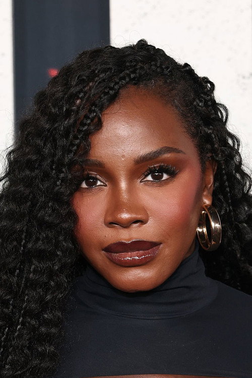 Deborah Ayorinde - صورة 15