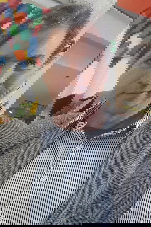 932617