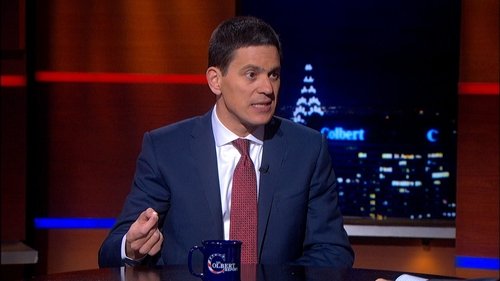 Escena del episodio 16 de la temporada 11 de la serie The Colbert Report