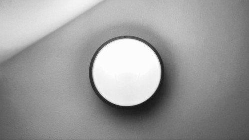 плакать при свете (cry in the light)