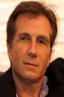 Boris Senking interpretando a 