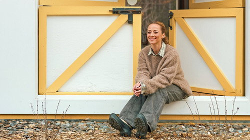 Karine and the Yellow House