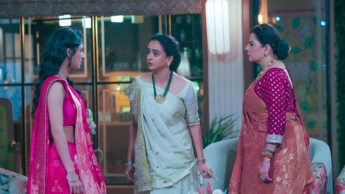 Khyati Stands Up for Anupama