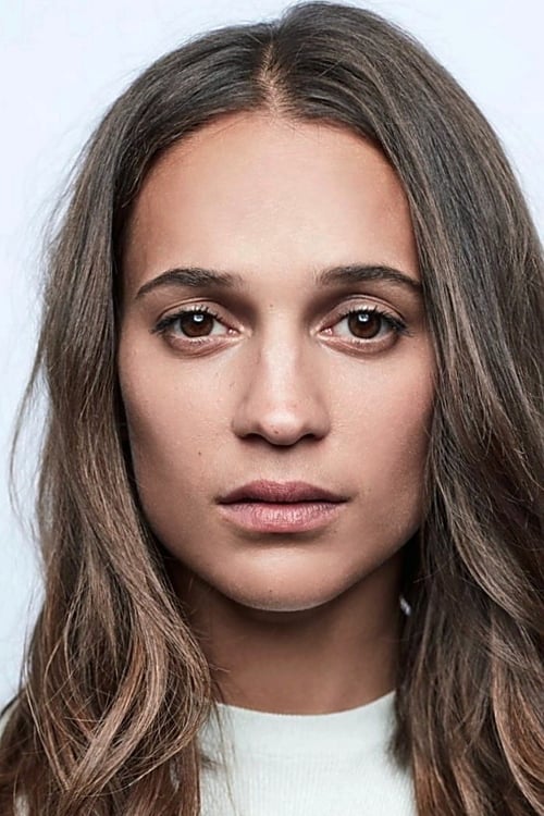 Alicia Vikander isSophia Sandvoort