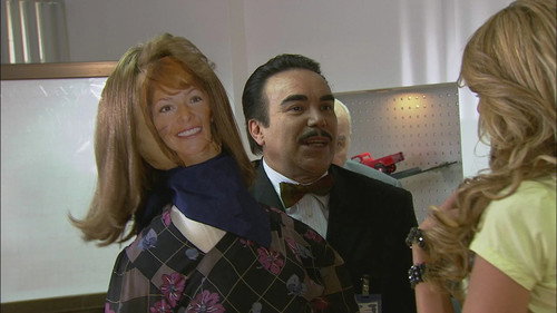 All against the boss (doll) [Todos contra la muñeca  - Episode 51]
