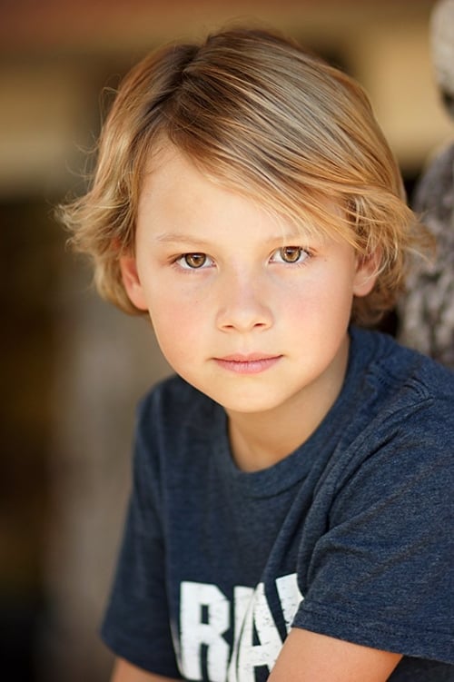 Kép: Finn Carr színész profilképe
