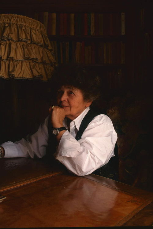 Luciano Berriatúa ha trabajado con Maud Linder en 1 ocasiones