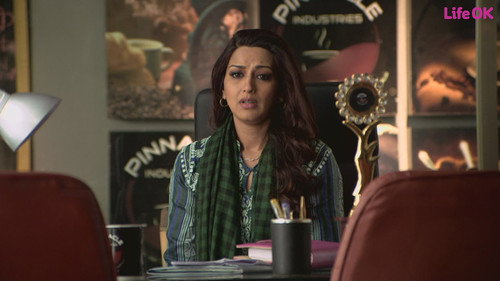 Samarth Wants Shobha to Quit Job