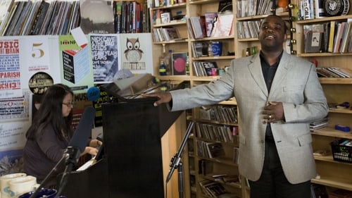 Poster della serie NPR Tiny Desk Concerts