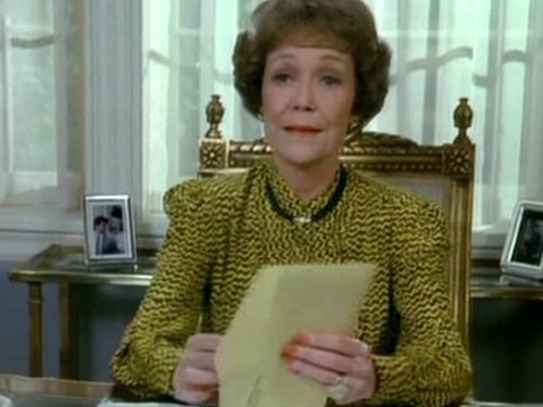 Escena del episodio 15 de la temporada 6 de la serie Falcon Crest